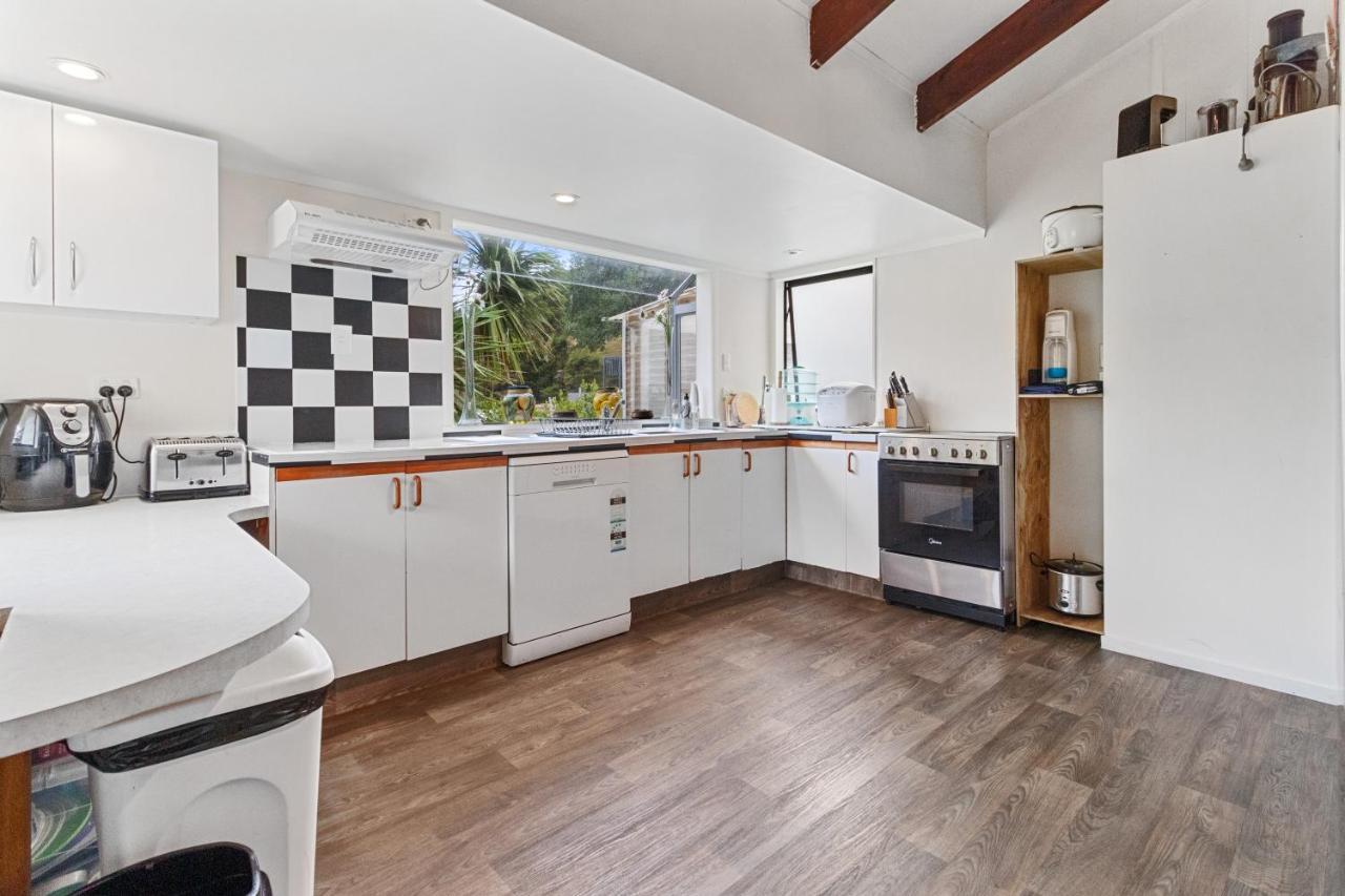 Riverside Accommodation Karangahake Экстерьер фото