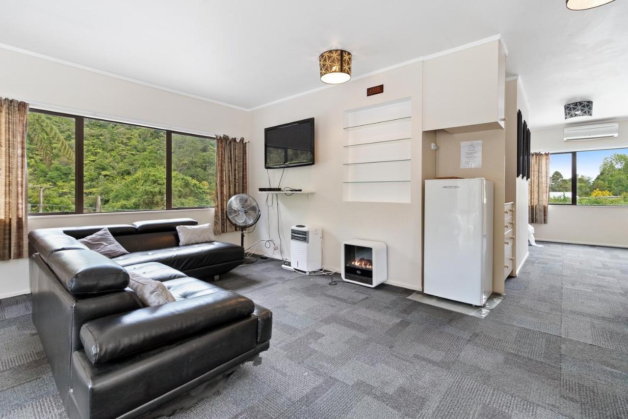 Riverside Accommodation Karangahake Экстерьер фото