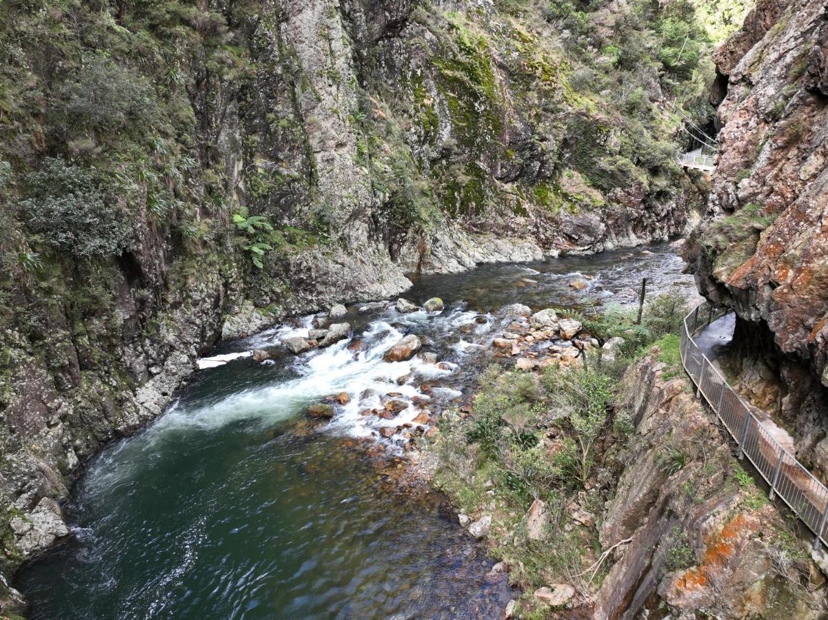 Riverside Accommodation Karangahake Экстерьер фото