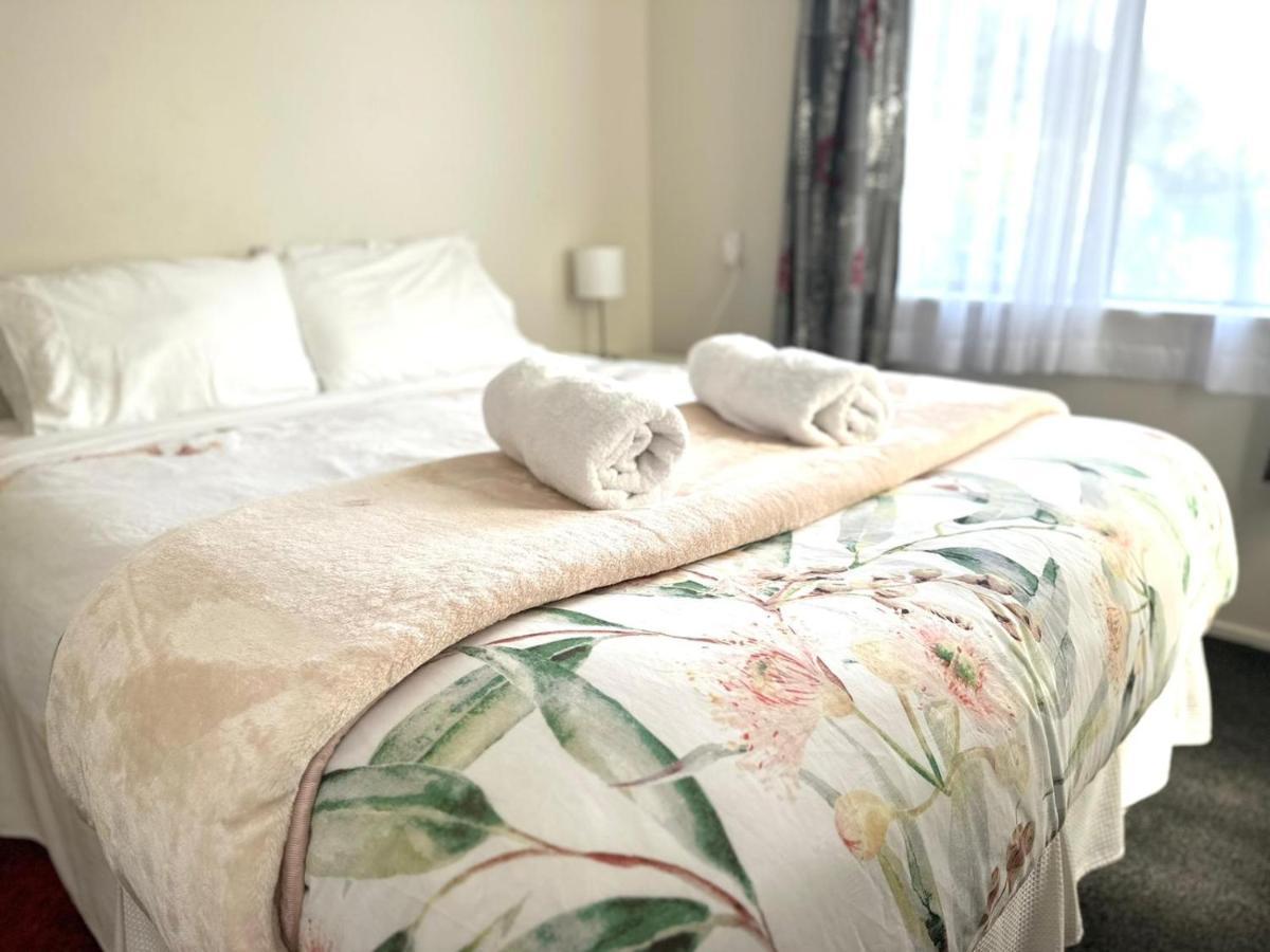 Riverside Accommodation Karangahake Экстерьер фото