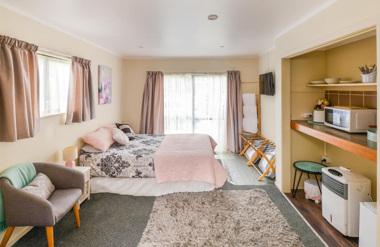 Riverside Accommodation Karangahake Экстерьер фото