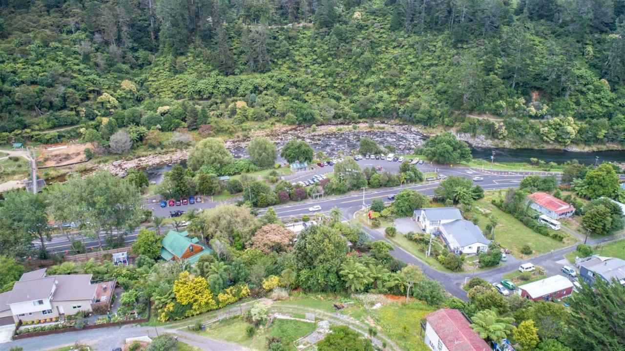 Riverside Accommodation Karangahake Экстерьер фото